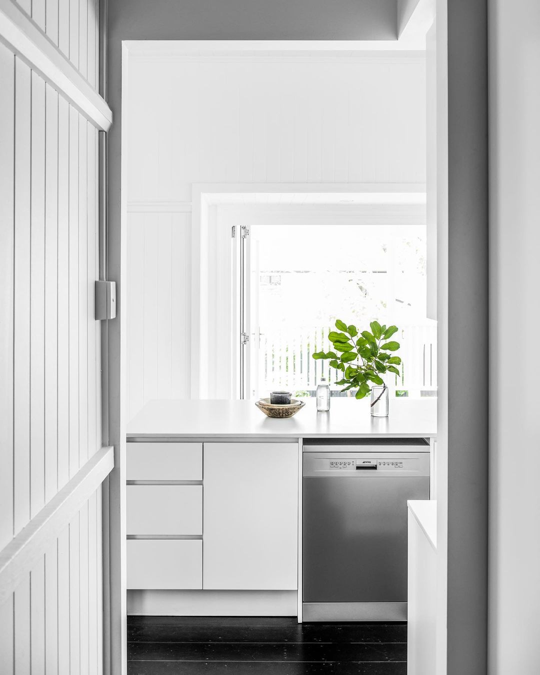 Classic White Gloss