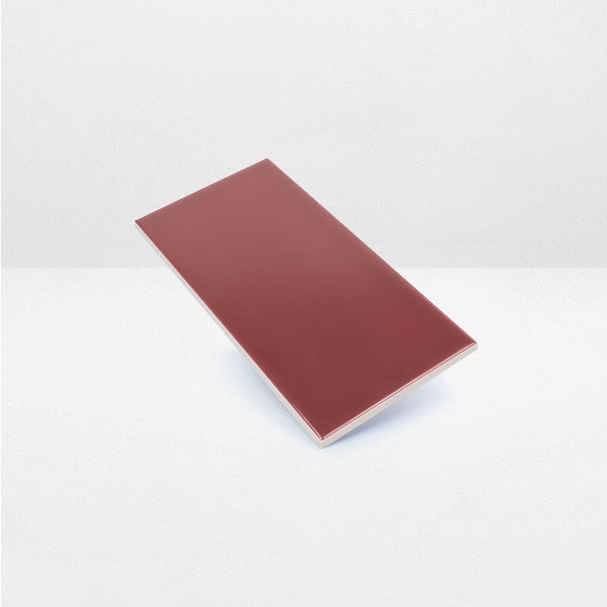 Spectrum Plus Barn Red Gloss