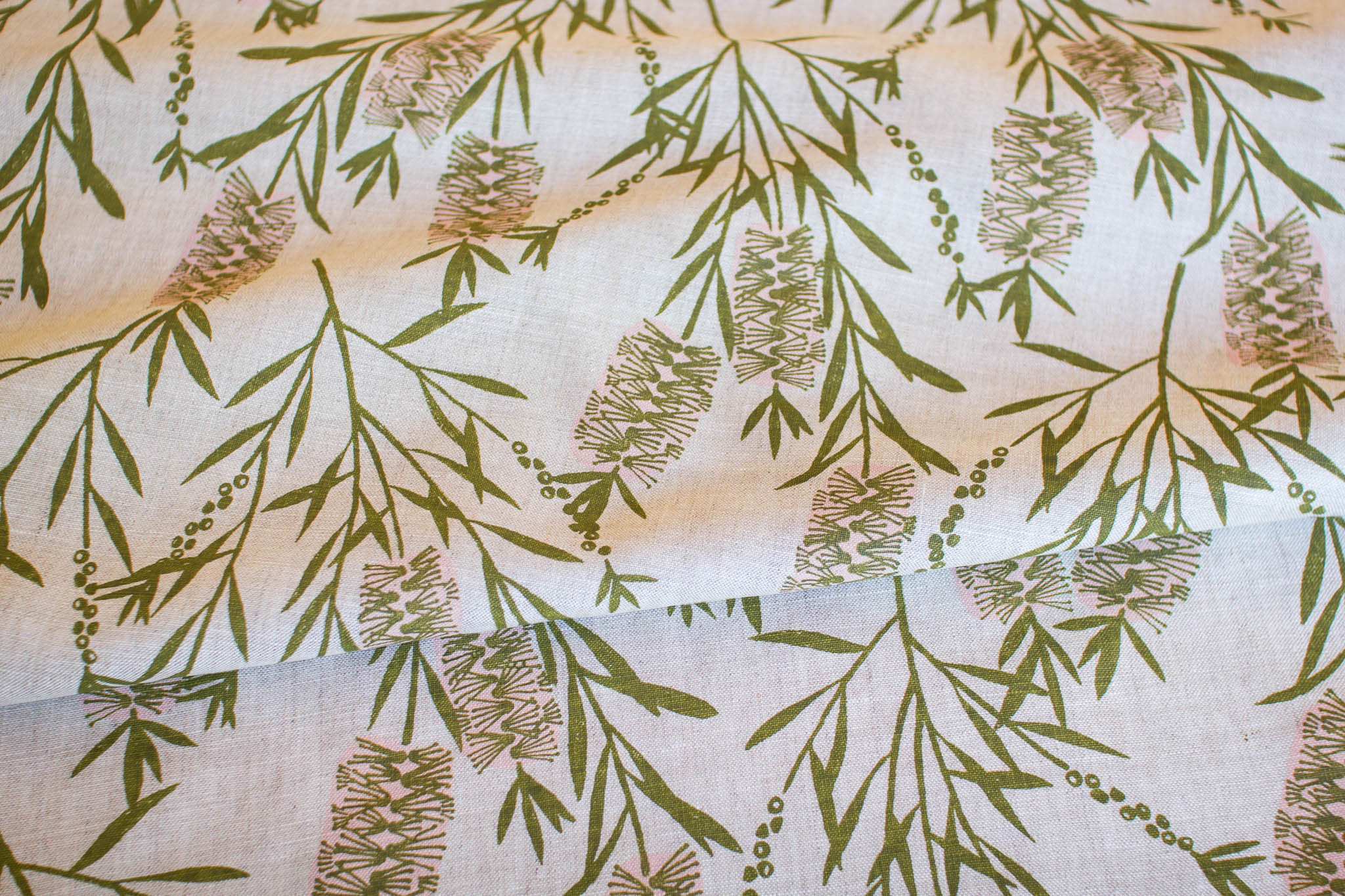 Bottlebrush in Bushleaf & Riversalt