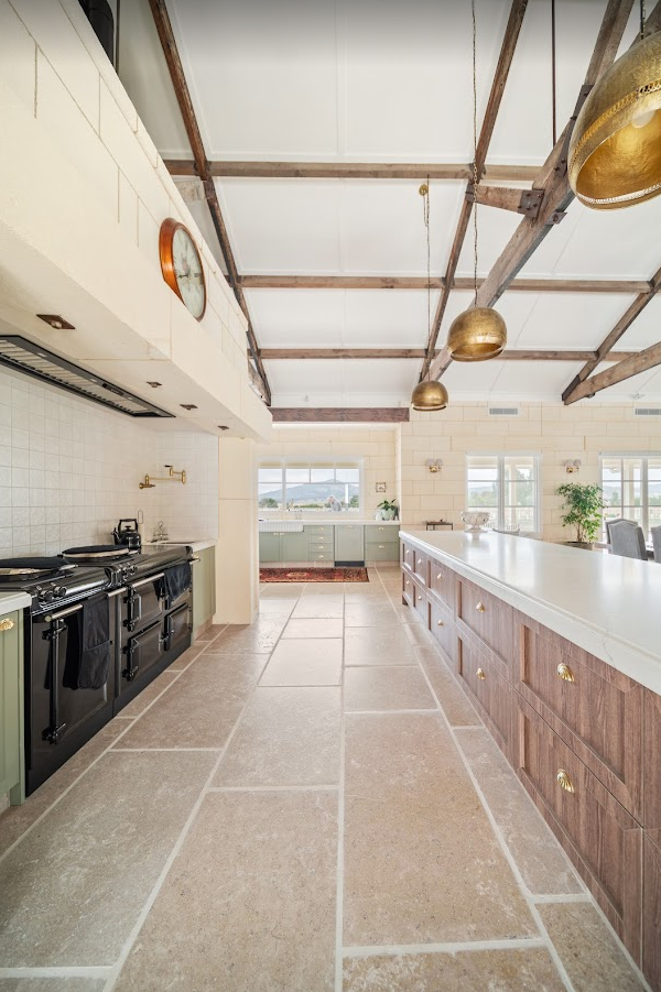 Sinai Pearl Brushed Limestone