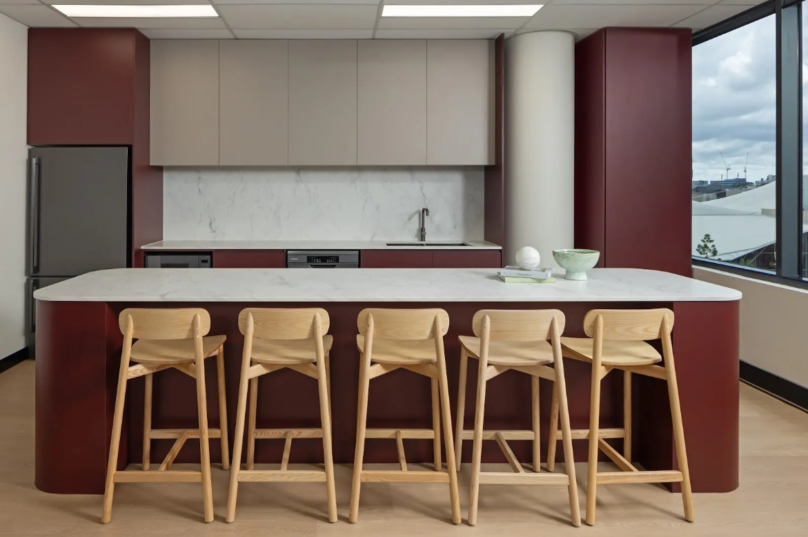 Garnet Red U399 ST9