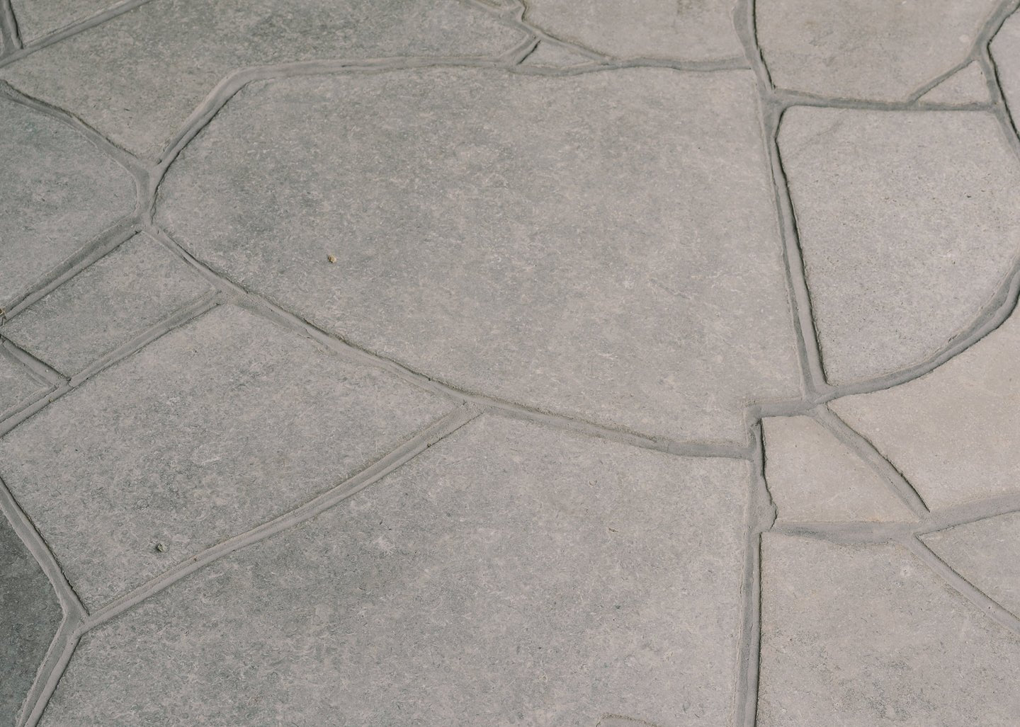 London Grey Brushed Limestone Crazy Paving