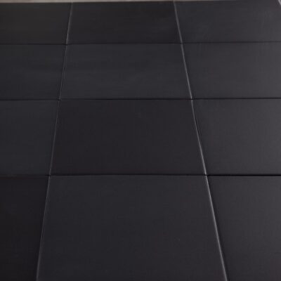 Croma - Black