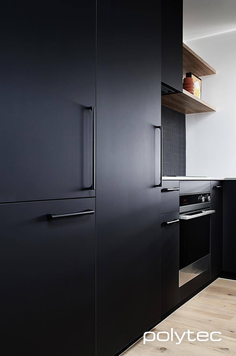 Venette Black