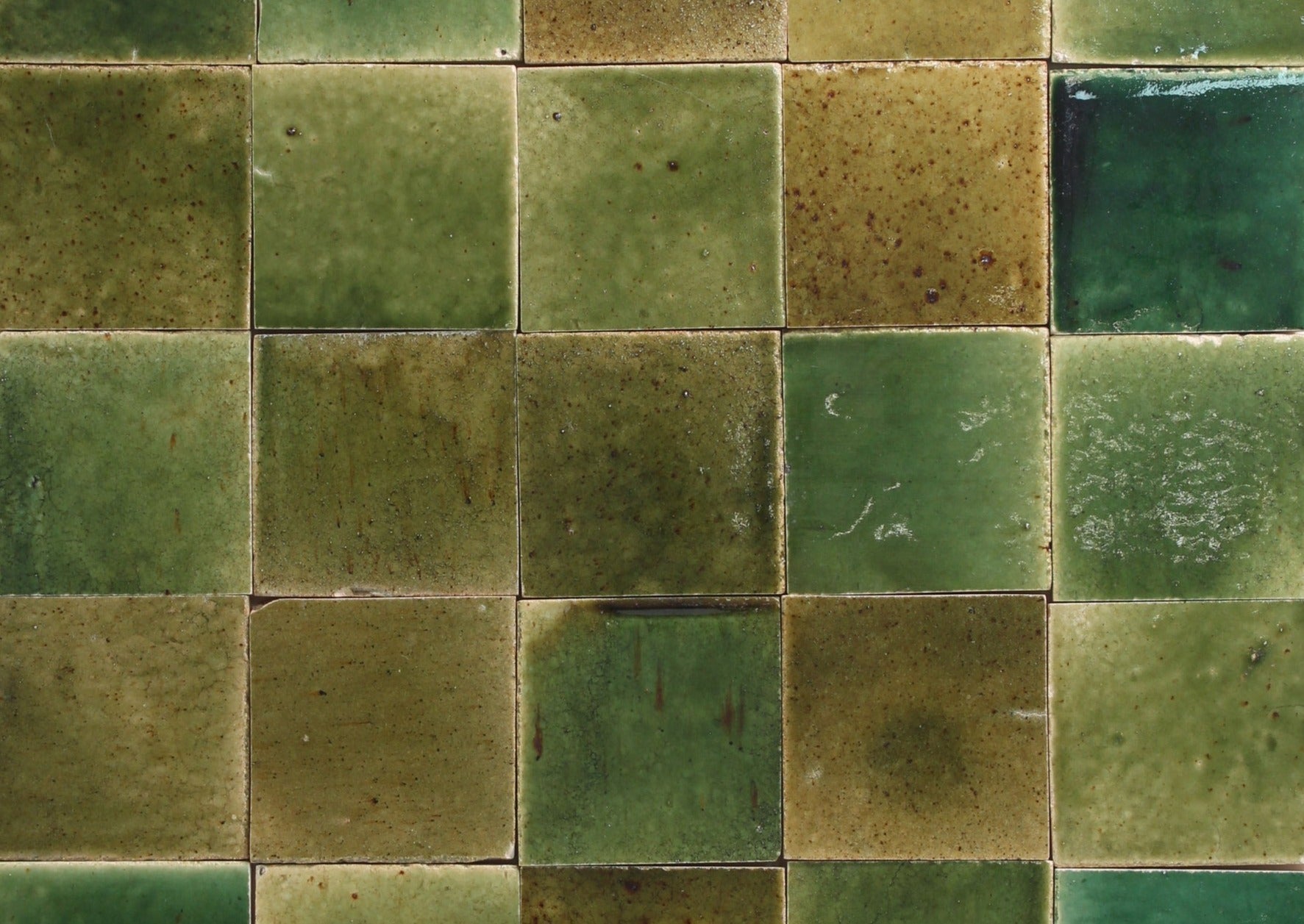 Gaia Pine 100x100